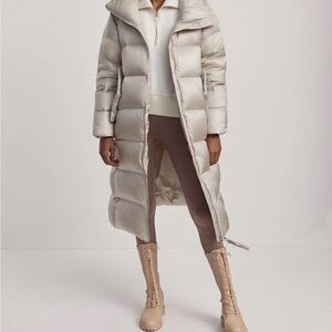 Varley Long Puffer Coat in Cream-New